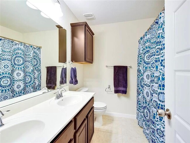 Building Photo - 140 Moulins Ln