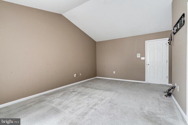 Building Photo - 6352 Dakine Cir