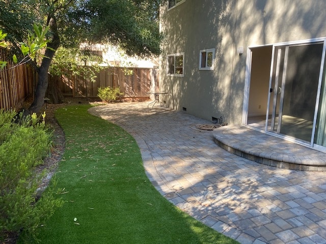 Building Photo - 166 Bryant St