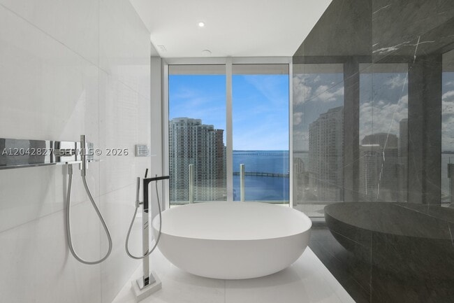 Building Photo - 300 Biscayne Blvd