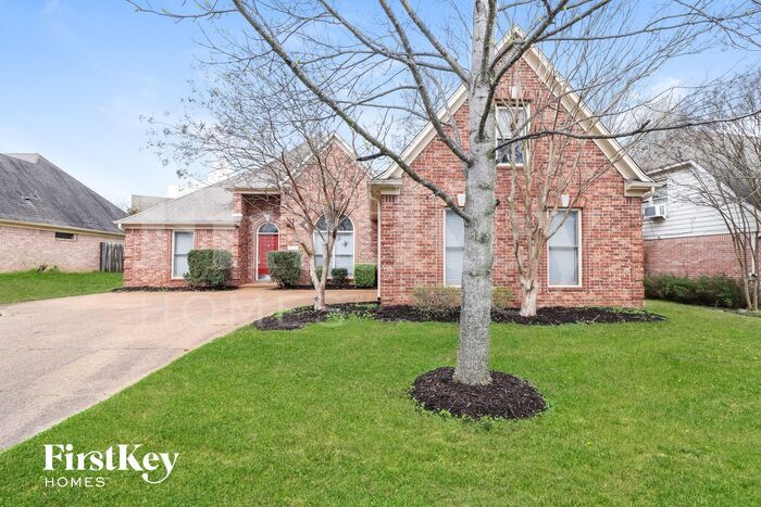 Building Photo - 9330 Sarsen Dr