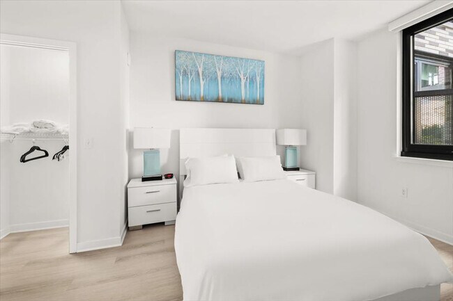 Building Photo - 1051 First St NE