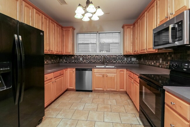 Building Photo - 6014 Colonial Garden Dr