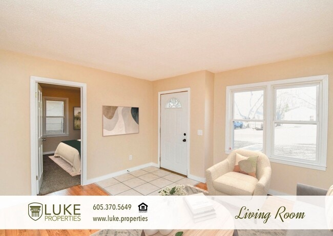 Building Photo - 2310 S Euclid Ave