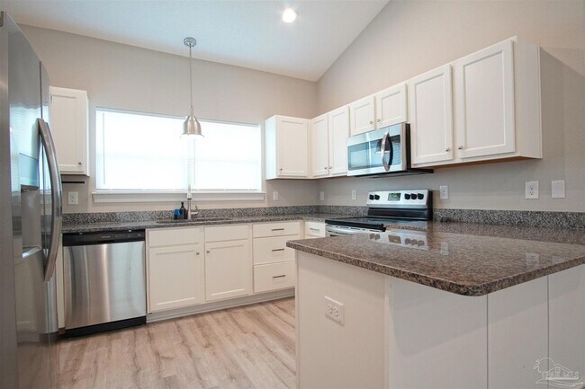 Building Photo - 3513 Southwind Dr