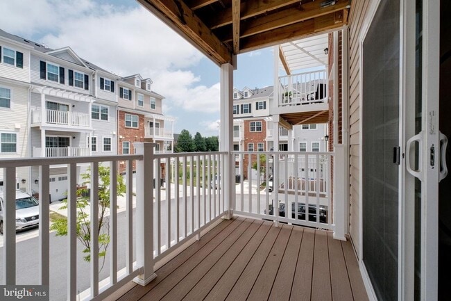 Building Photo - Townhouse in Owings Mills
