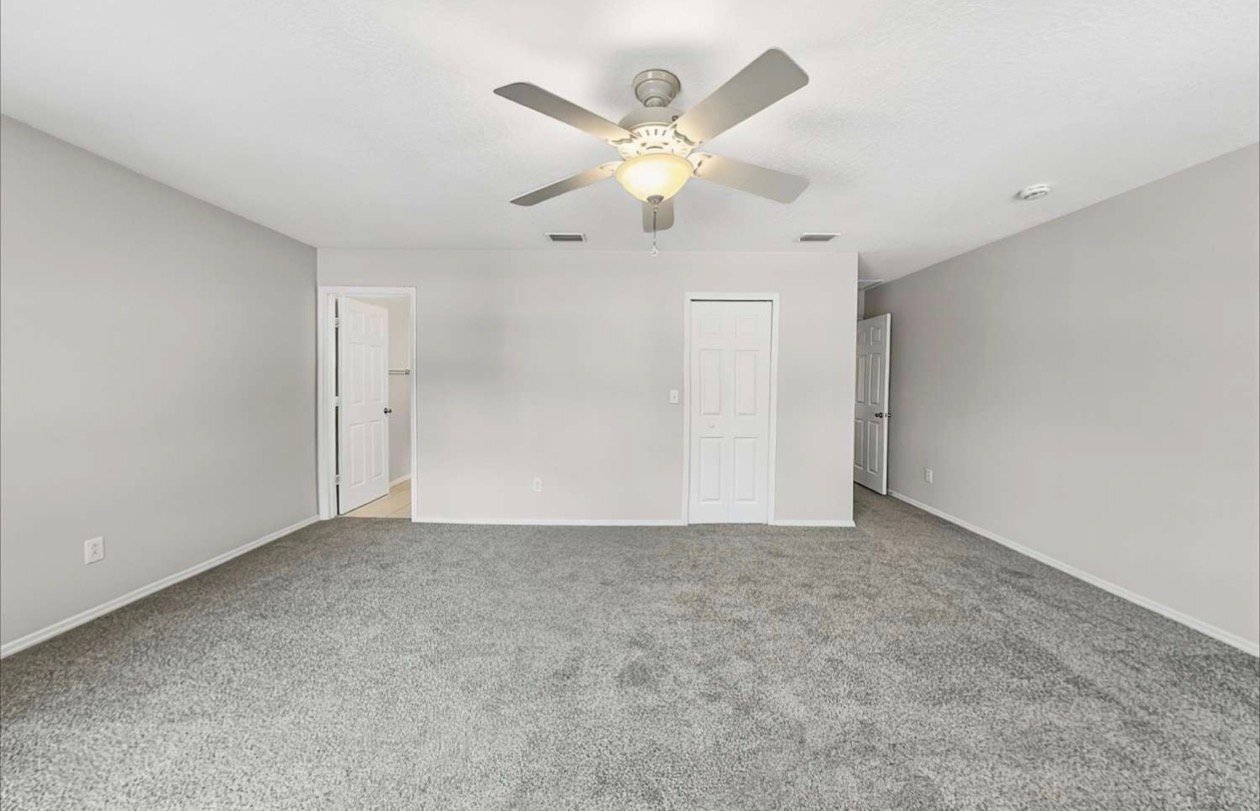 Building Photo - 13933 Jacobson Dr