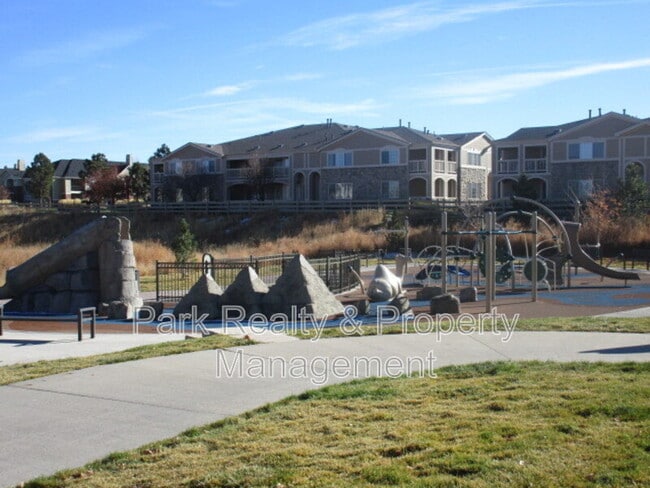 Building Photo - 13950 E Oxford Pl