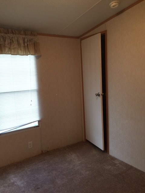 Building Photo - 2843 Winchester Ave