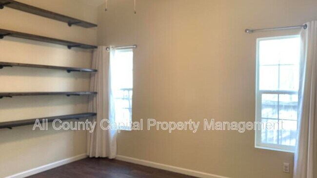 Building Photo - 1233 Conway Dr