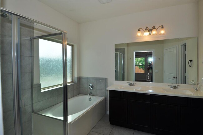 Building Photo - 14008 Cantata Ln