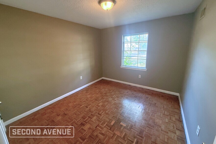 Building Photo - 4387 Cottonwood Rd