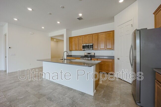 Building Photo - 25172 N 106th Dr