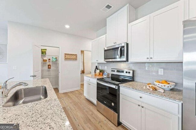 Building Photo - 5165 Sidney Sq Dr