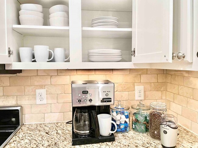 Building Photo - 603 A St