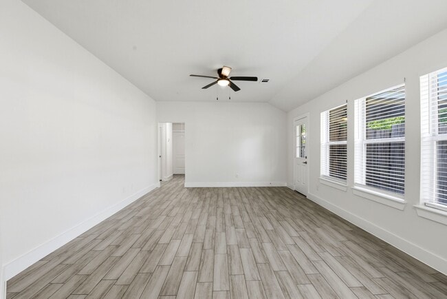 Building Photo - 26218 Cypresswood Dr