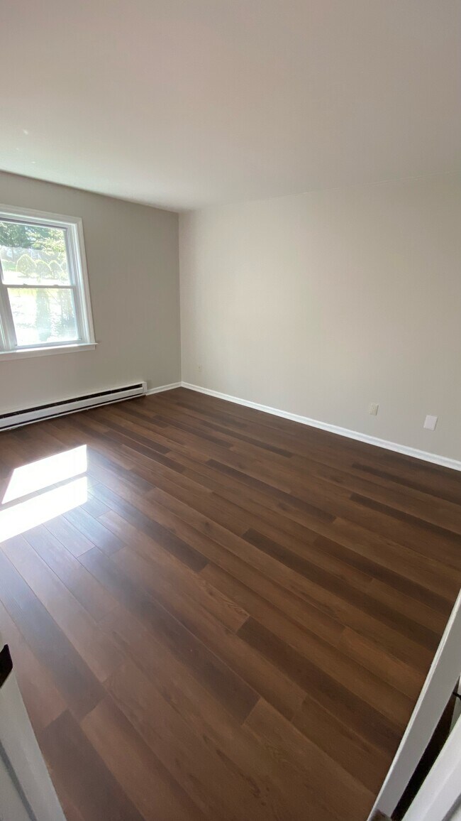Master Bedroom - 55 Sandy Brook Dr