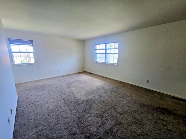 Building Photo - 1415 Robert St