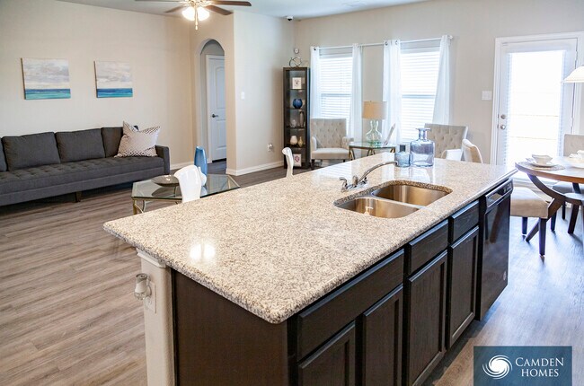 Building Photo - 1032 Rd 5102