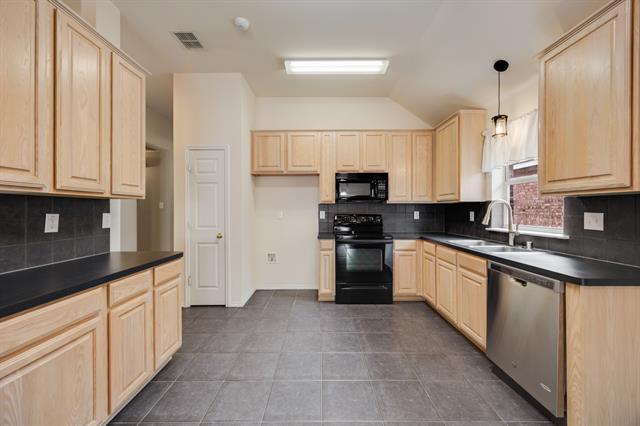 Building Photo - 1408 Heather Brook Dr