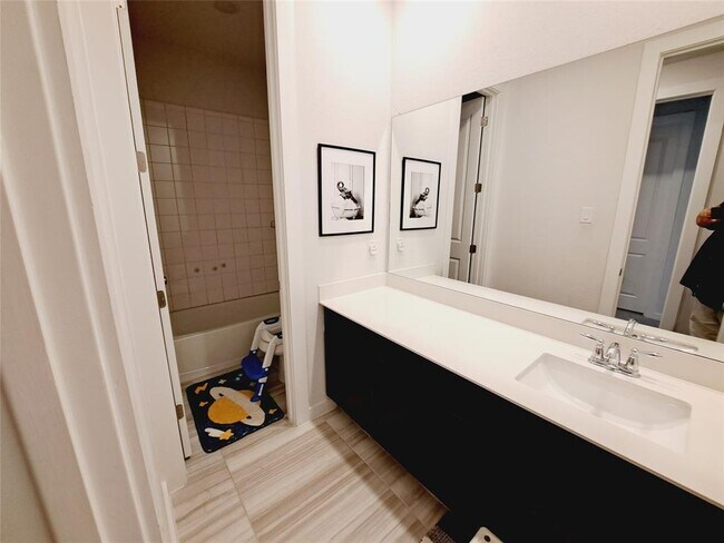 Building Photo - 4315 Hood Park Dr