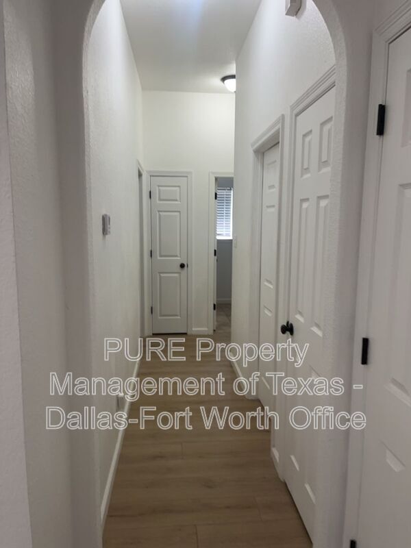 Building Photo - 3507 Blue Forest Dr