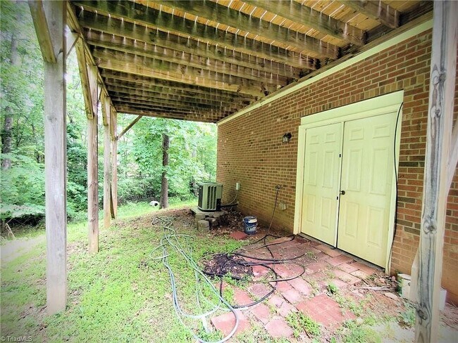 Building Photo - 3709 Courtland Cir