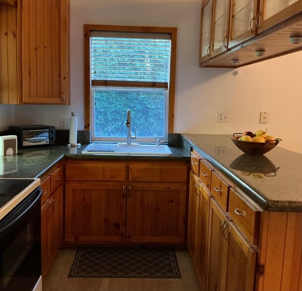 Building Photo - 2187 Stanley Hills Dr