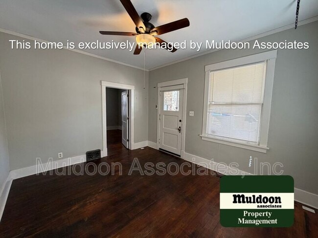 Building Photo - 705 E Platte Ave