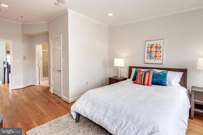 Building Photo - 1612 5th St NW