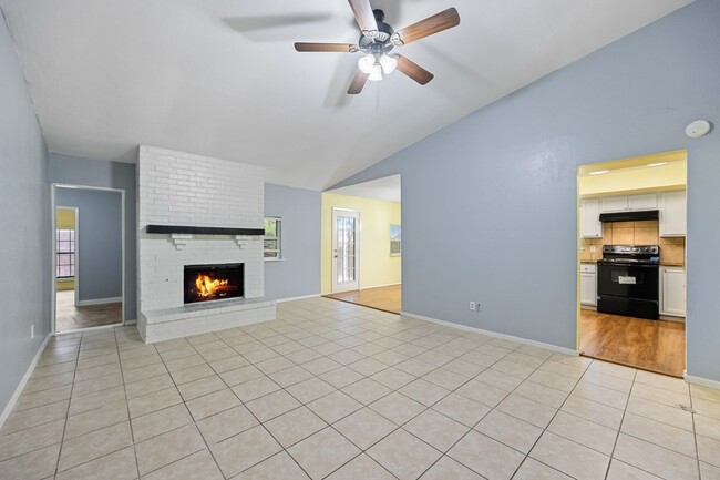 Building Photo - 7418 Boisenberry Ln