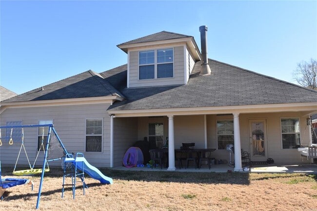 Building Photo - 9153 Autumnbrooke Way