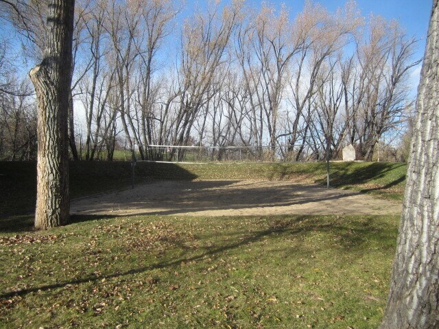 Building Photo - Large Updated One Bedroom Gold Run Condo!  Perfect Location!