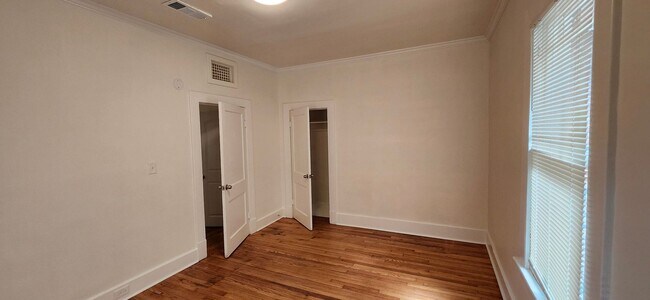 Building Photo - 4 bedroom home in Midtown Columbus
