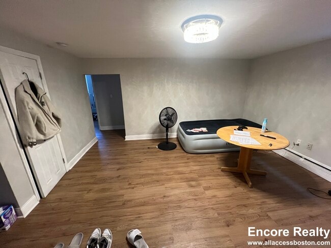 Building Photo - 63 Selkirk Rd