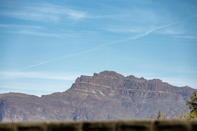 Building Photo - 1714 W Starfire Ave