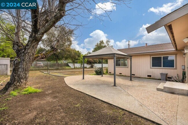Building Photo - 1326 Babel Ln