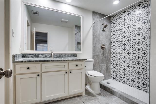 Building Photo - 717 Torrance Dr