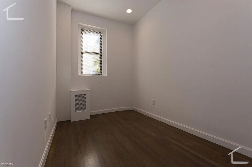 Building Photo - 36 Peterborough St