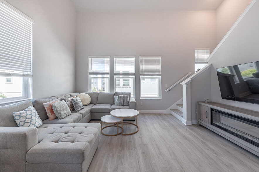 Building Photo - 2400 Ezzell Ct