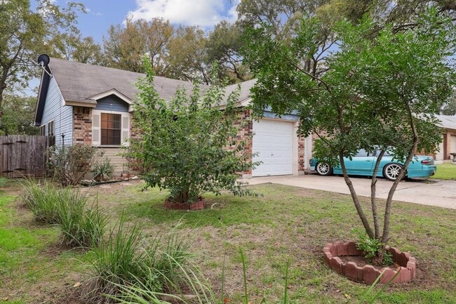 Building Photo - 2621 Garrettson Dr