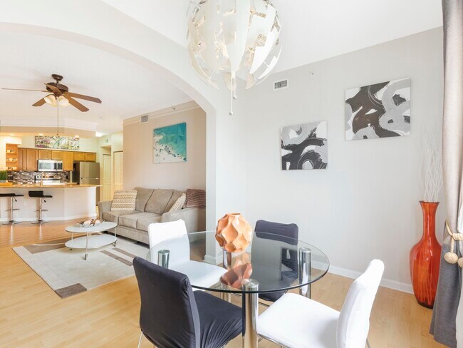 Building Photo - 9309 Myrtlewood Cir W