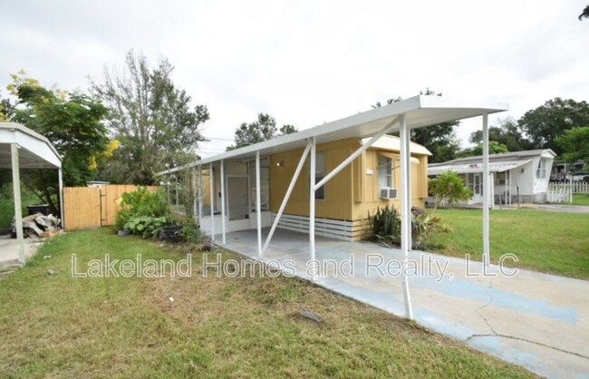 Building Photo - 3306 Peachtree Hill Rd