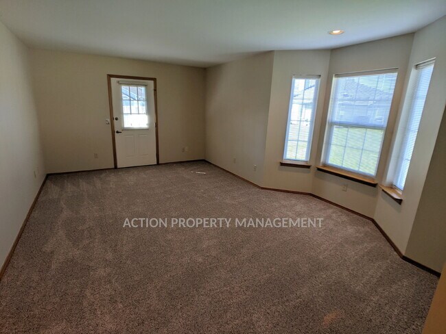 Building Photo - 3 bed 2 bath in Sherwood Village