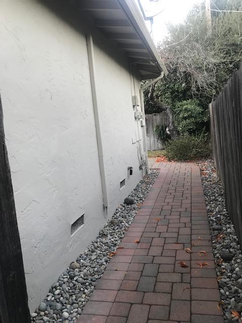 Building Photo - 270 Lindo Ln