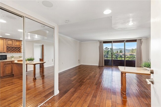 Building Photo - 24055 Paseo Del Lago W