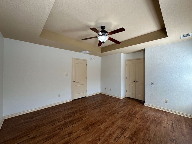 Building Photo - * Move-In Special * Beautiful 4 Bed / 2 Bath Home in Fort Smith