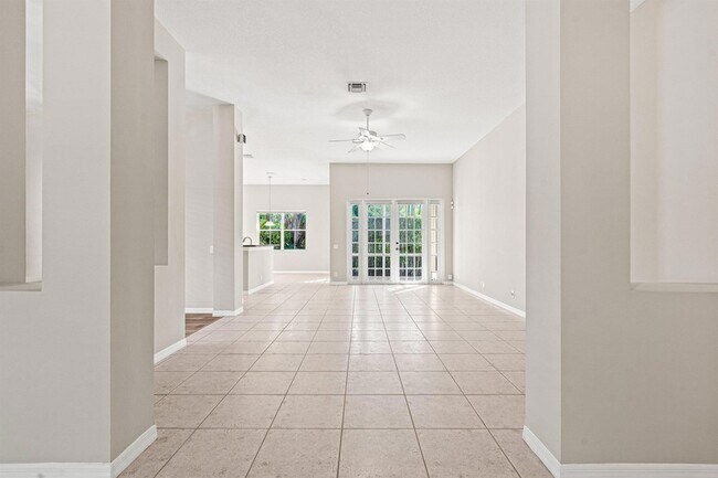 Building Photo - 1366 Crossbill Ct