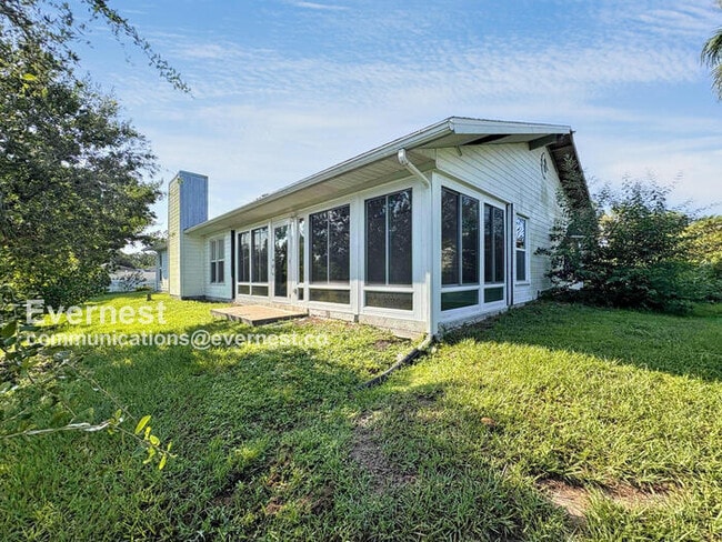 Building Photo - 8321 Brandeis Cir E