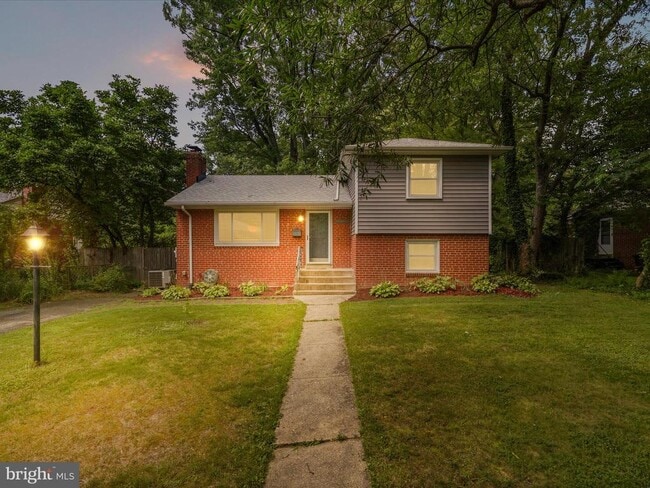 Primary Photo - 10416 Cleveland St